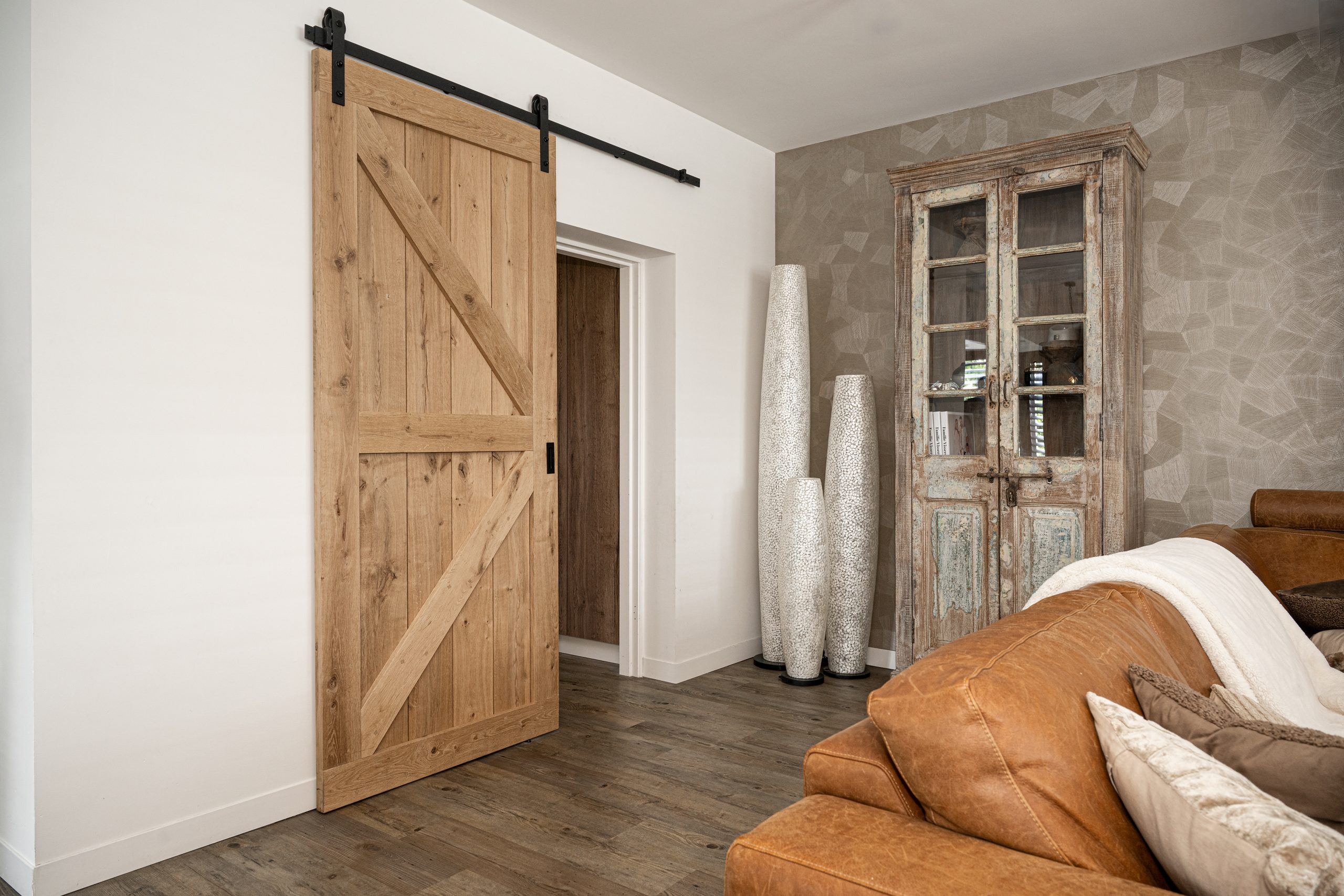 Eikenhouten-schuifdeur-woonkamer