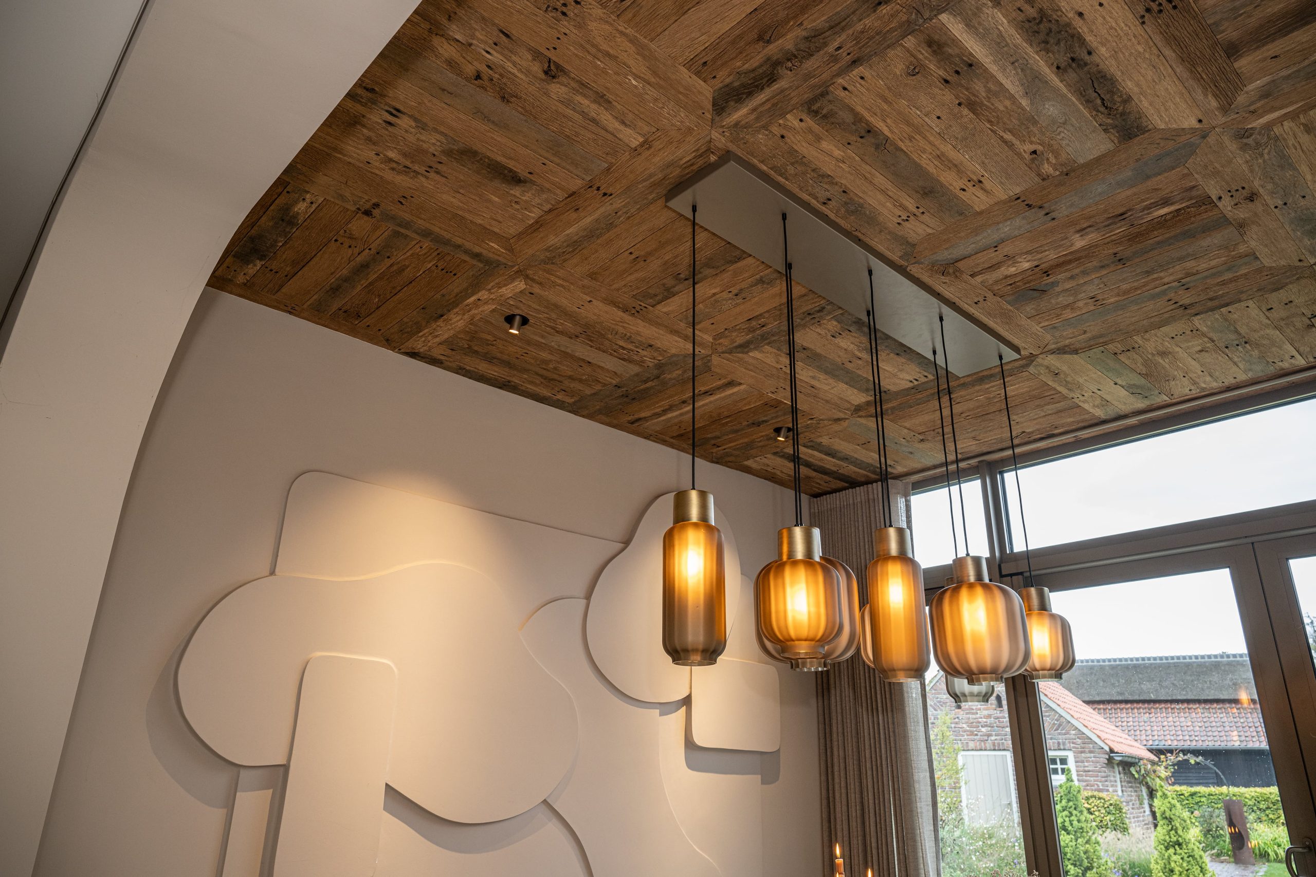 Plafond-hergebruikt-eikenhout