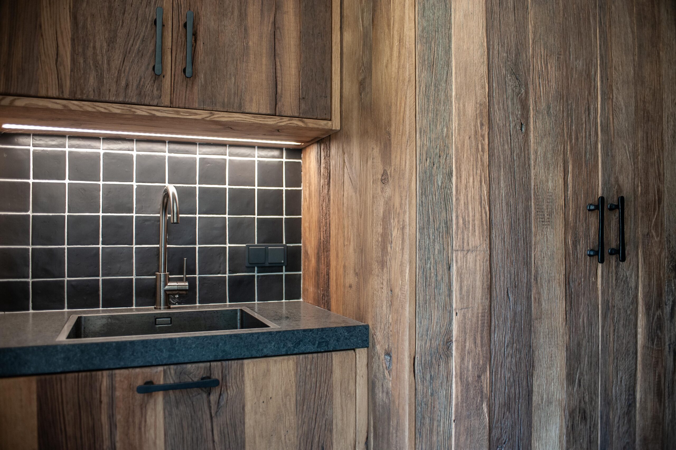 Middelgrote bijkeuken: creëer slimme zones