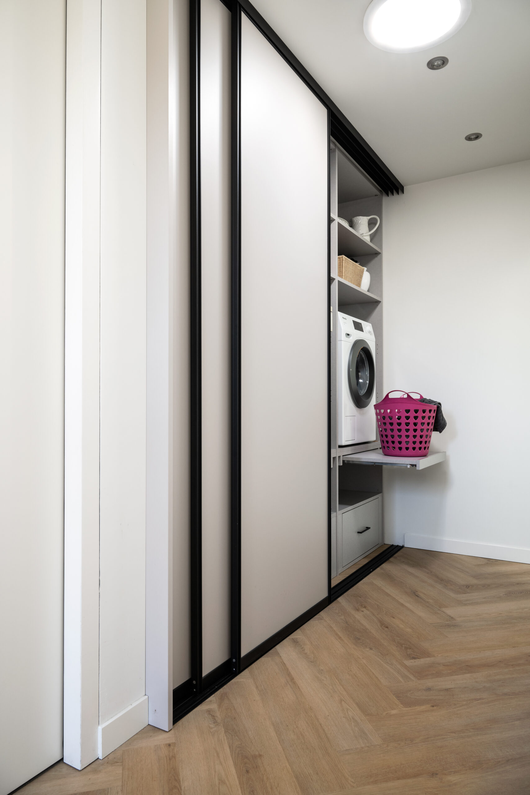 Kleine bijkeuken? Denk verticaal