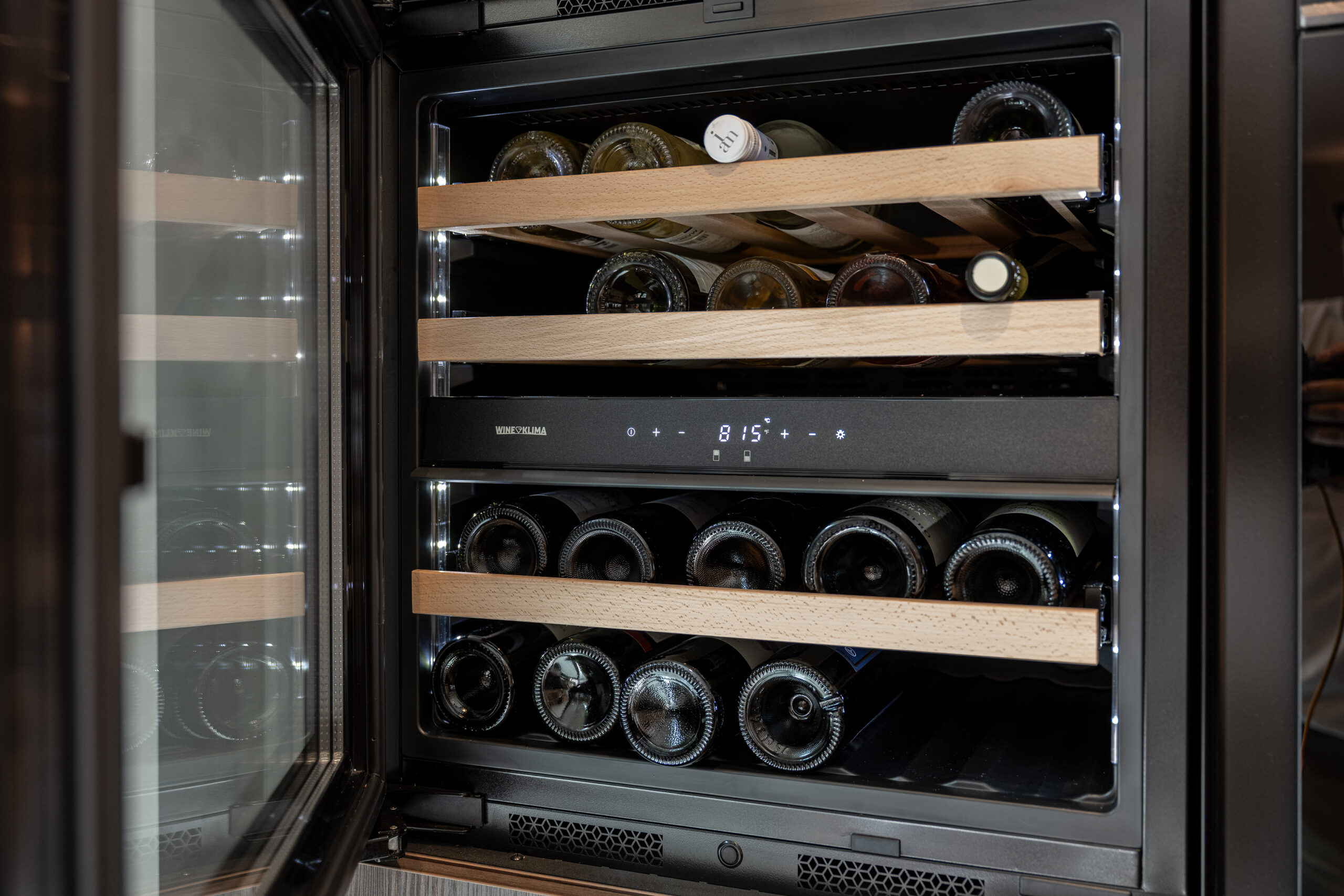Wijnklimaatkast in keuken