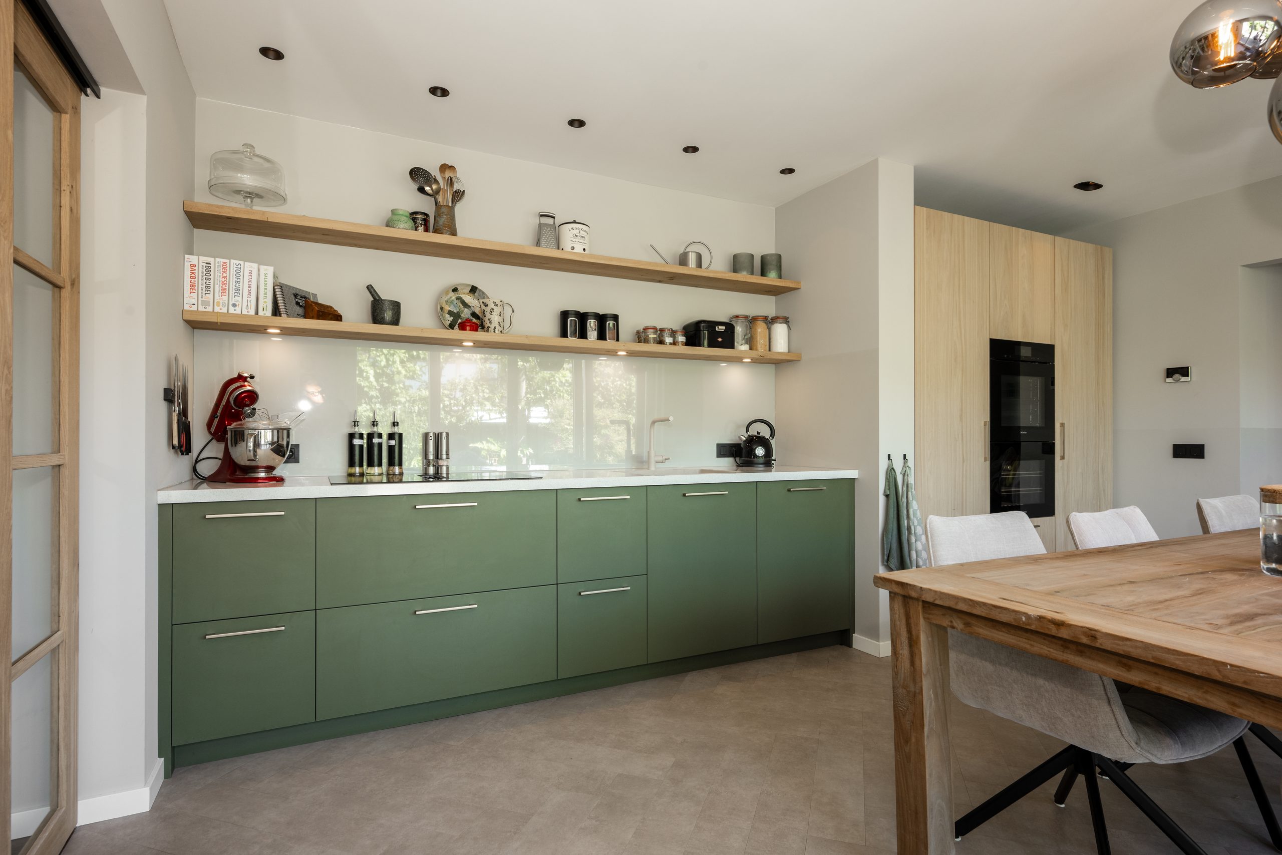 Thuis genieten: binnenkijken & inspiratie voor huis en tuin